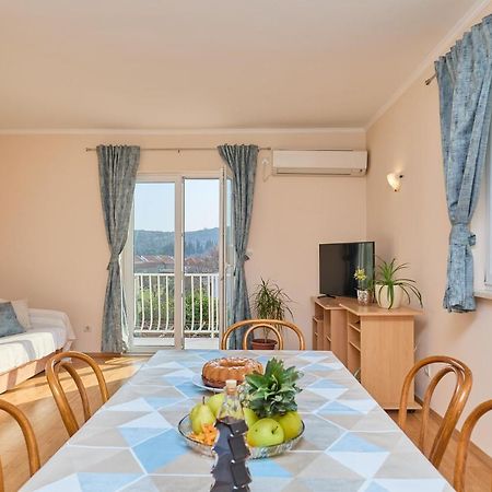 Apartment Marijana Mlini Bagian luar foto