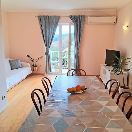 Apartment Marijana Mlini Bagian luar foto