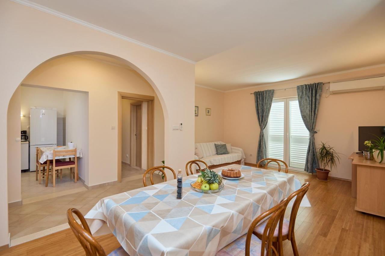 Apartment Marijana Mlini Bagian luar foto