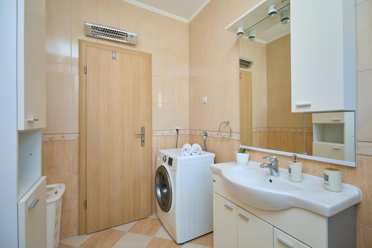 Apartment Marijana Mlini Bagian luar foto