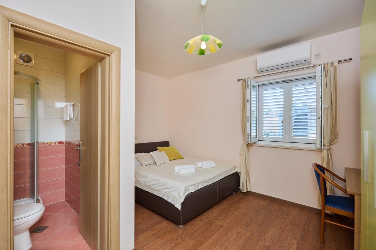 Apartment Marijana Mlini Bagian luar foto