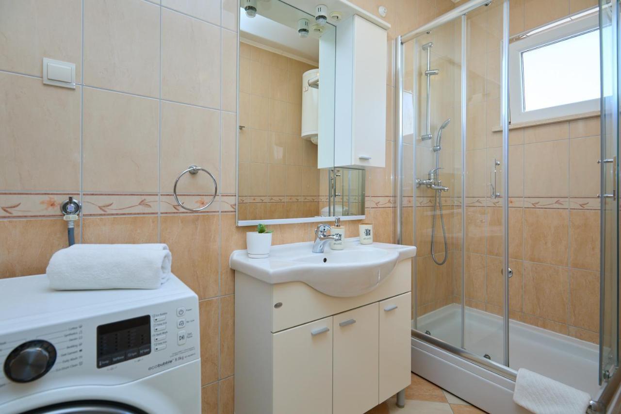 Apartment Marijana Mlini Bagian luar foto