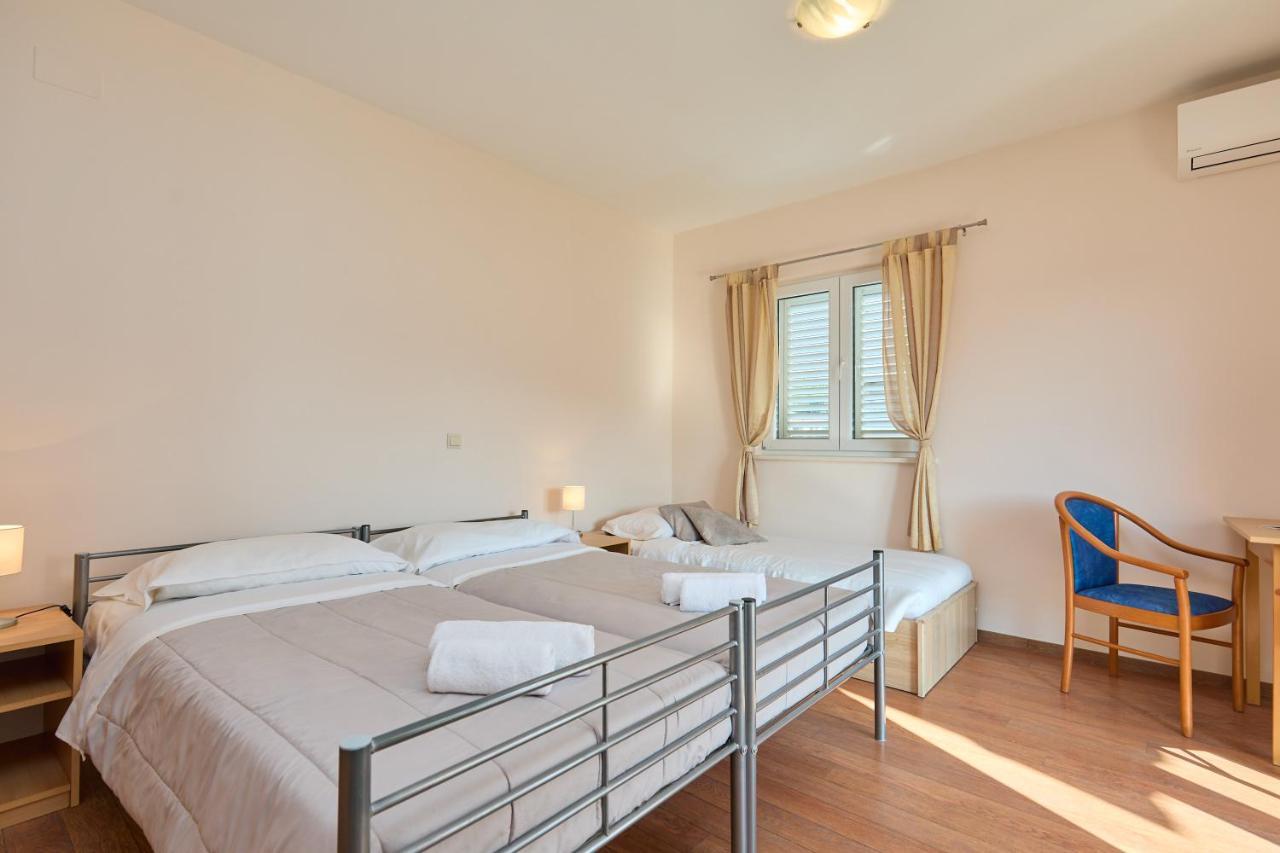 Apartment Marijana Mlini Bagian luar foto