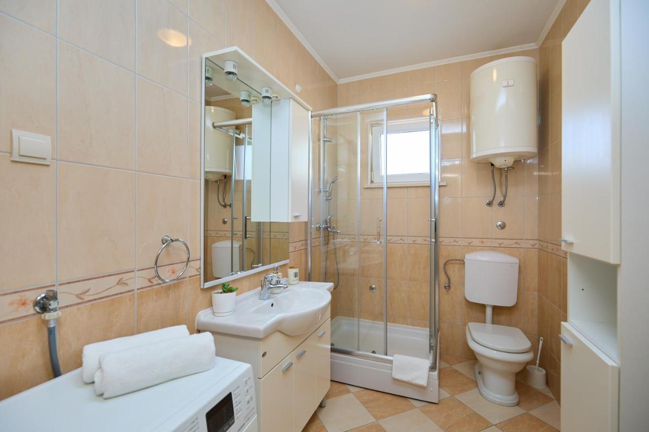 Apartment Marijana Mlini Bagian luar foto