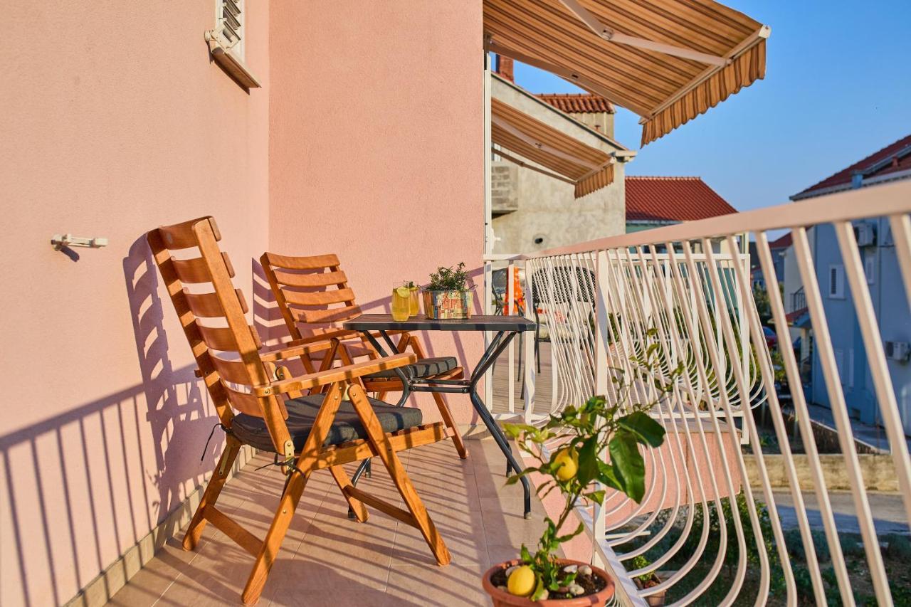 Apartment Marijana Mlini Bagian luar foto