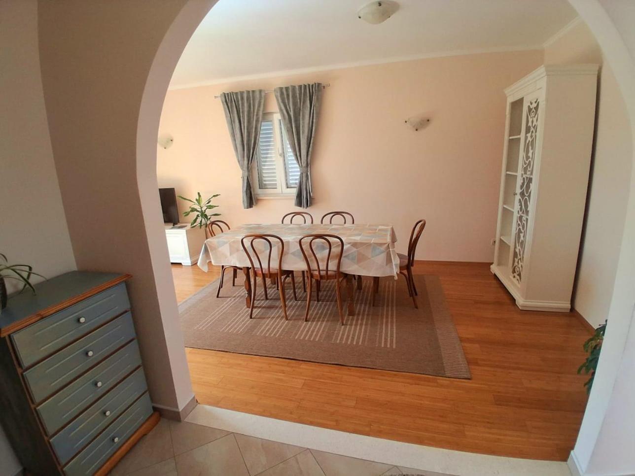 Apartment Marijana Mlini Bagian luar foto