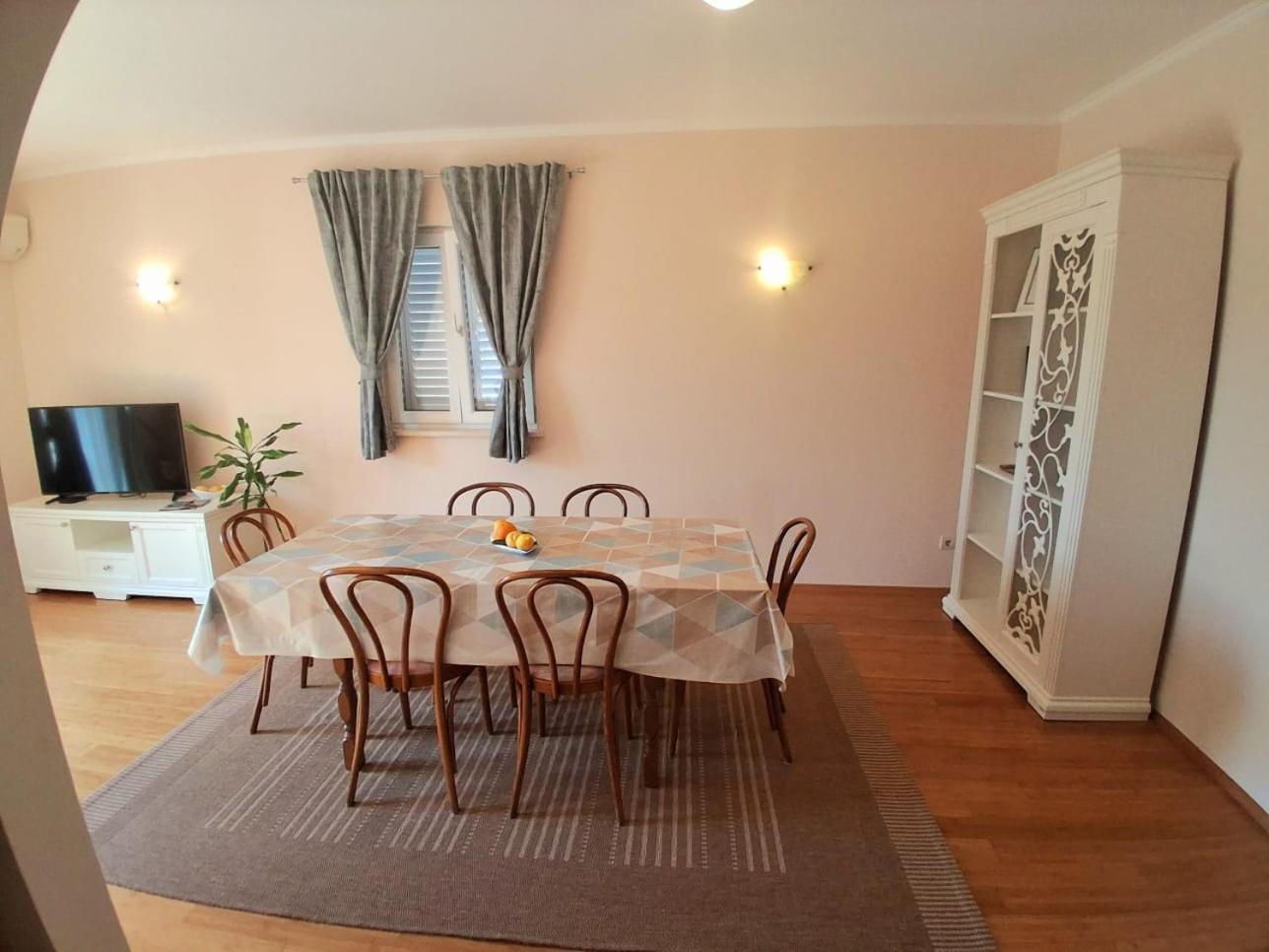 Apartment Marijana Mlini Bagian luar foto